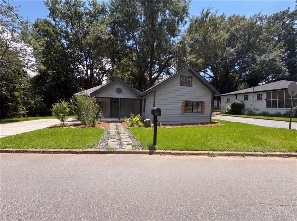 3 bedroom, 2 bathroom, 1,579 sq ft single family residence for sale at 470 Oak Drive, Atlanta, GA 30354