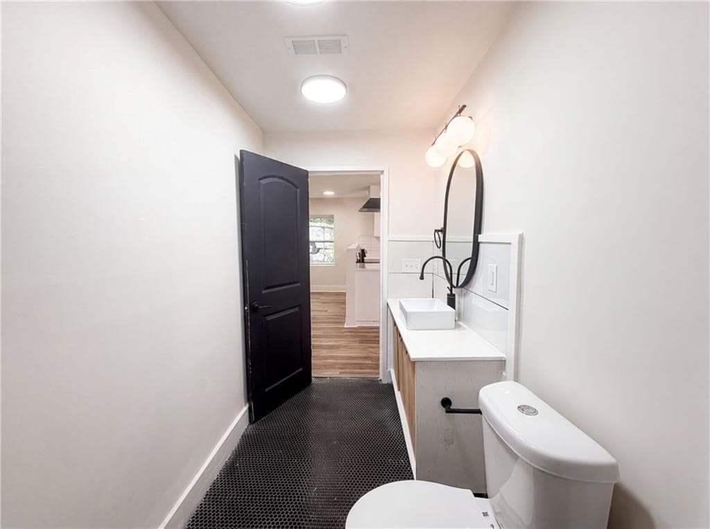 3 bedroom, 2 bathroom, 1,579 sq ft single family residence for sale at 470 Oak Drive, Atlanta, GA 30354 — photo 10