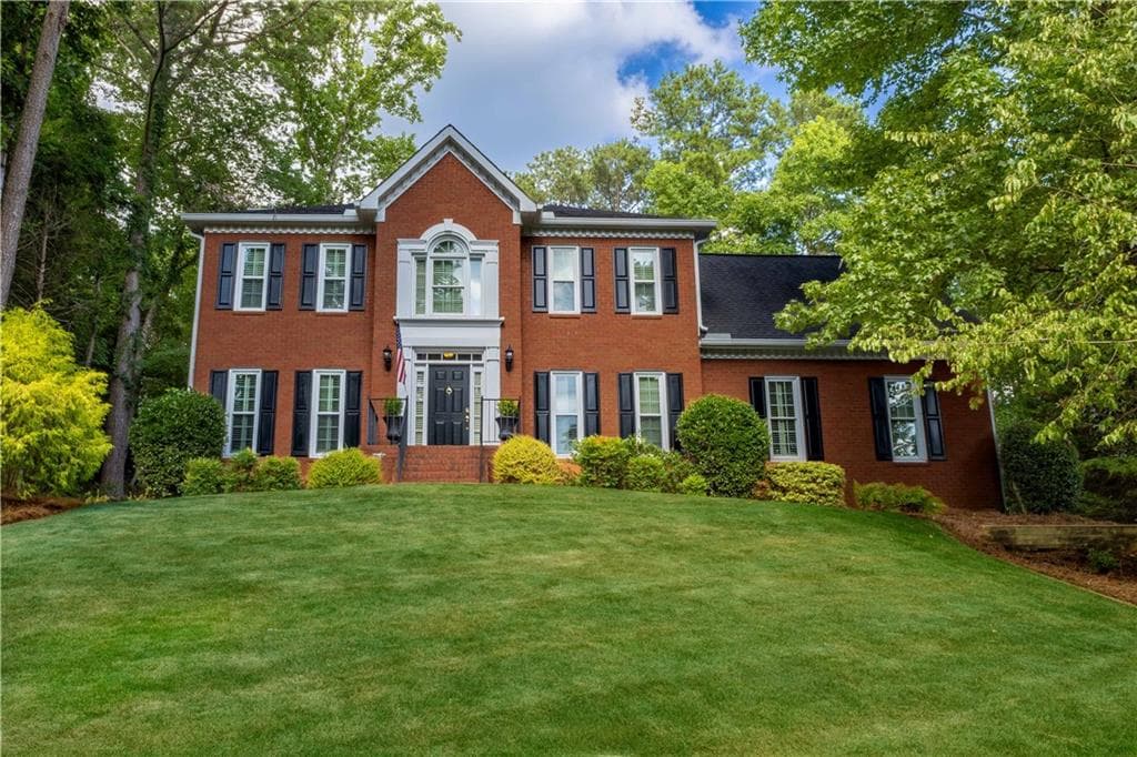 5 bedroom, 3 bathroom, 2,790 sq ft single family residence under contract at 185 Highview Trace, Fayetteville, GA 30215