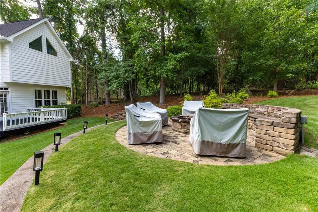 5 bedroom, 3 bathroom, 2,790 sq ft single family residence under contract at 185 Highview Trace, Fayetteville, GA 30215 — photo 7