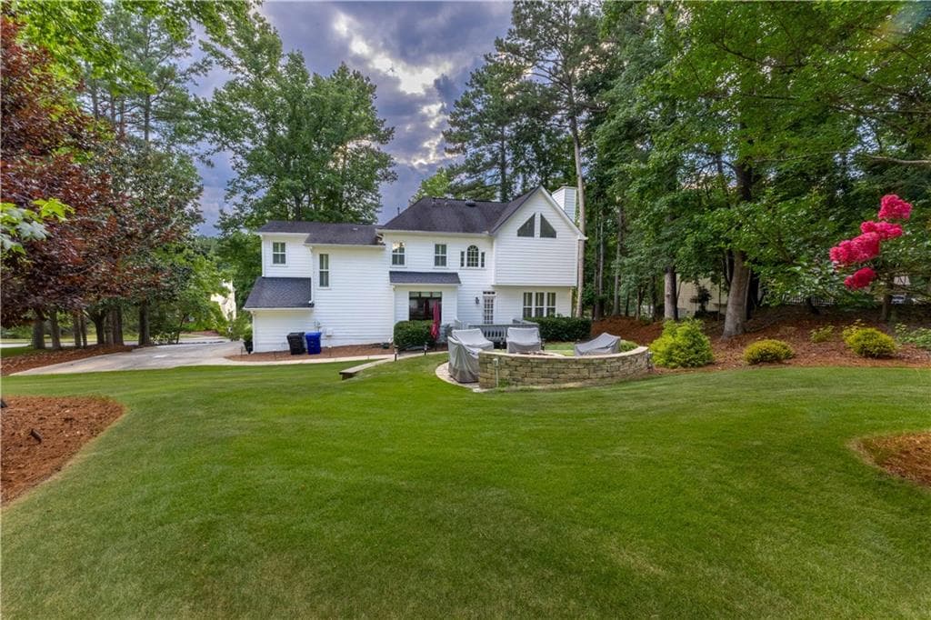 5 bedroom, 3 bathroom, 2,790 sq ft single family residence under contract at 185 Highview Trace, Fayetteville, GA 30215 — photo 9