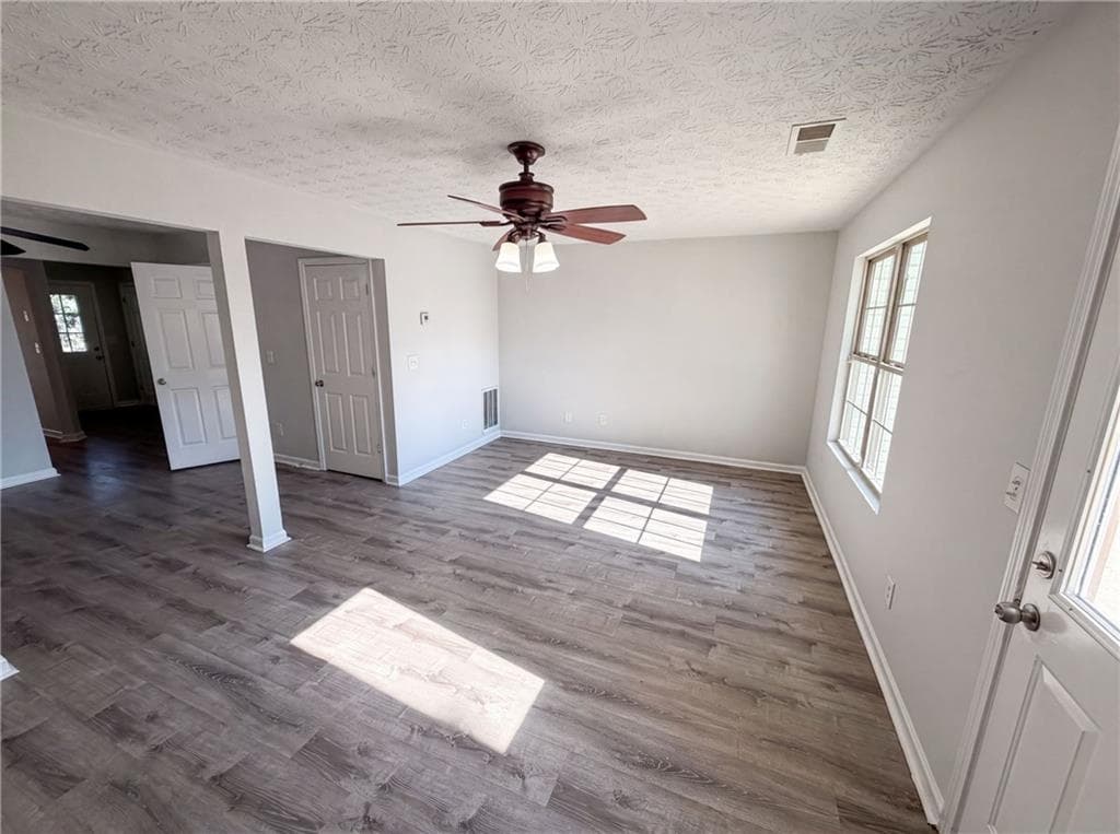 3 bedroom, 3 bathroom, 1,552 sq ft townhouse under contract at 7202 Gotland Street, Union City, GA 30291 — photo 7