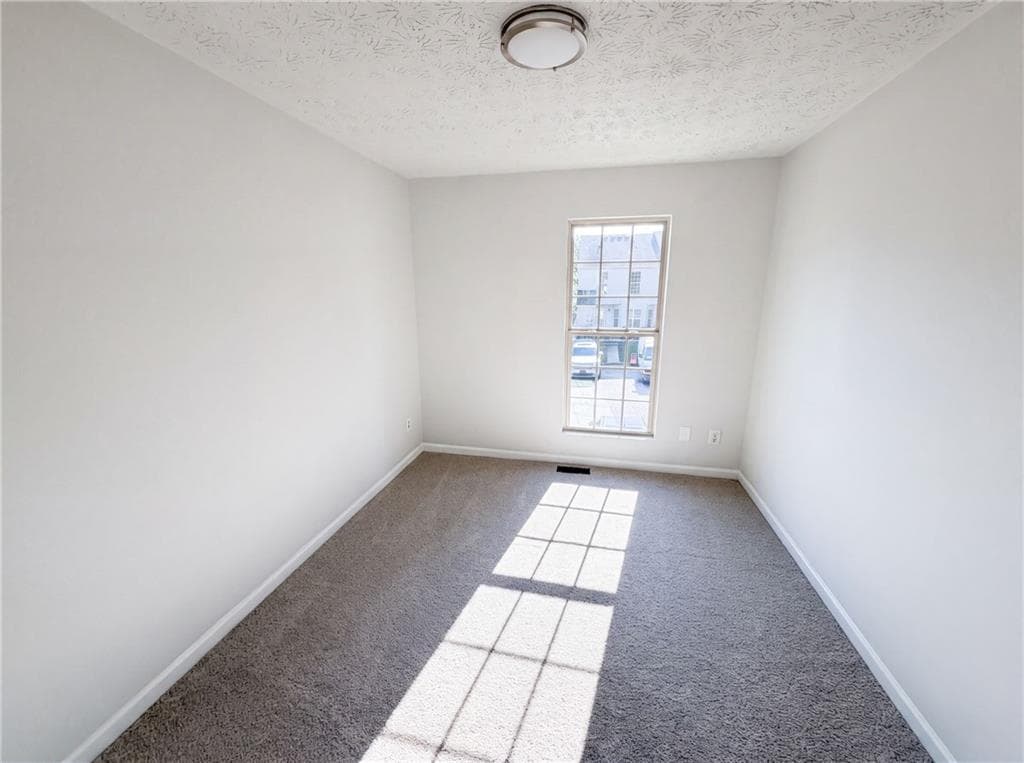 3 bedroom, 3 bathroom, 1,552 sq ft townhouse under contract at 7202 Gotland Street, Union City, GA 30291 — photo 9