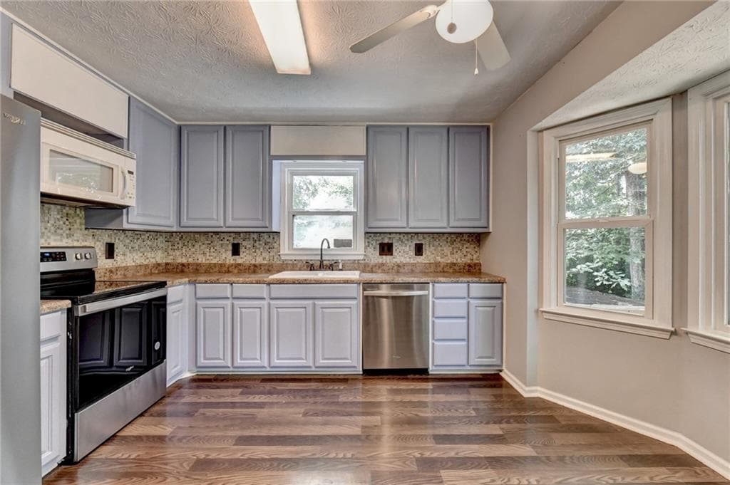 3 bedroom, 3 bathroom, 2,335 sq ft single family residence for sale at 2591 Bechers Brook, Lawrenceville, GA 30043 — photo 10