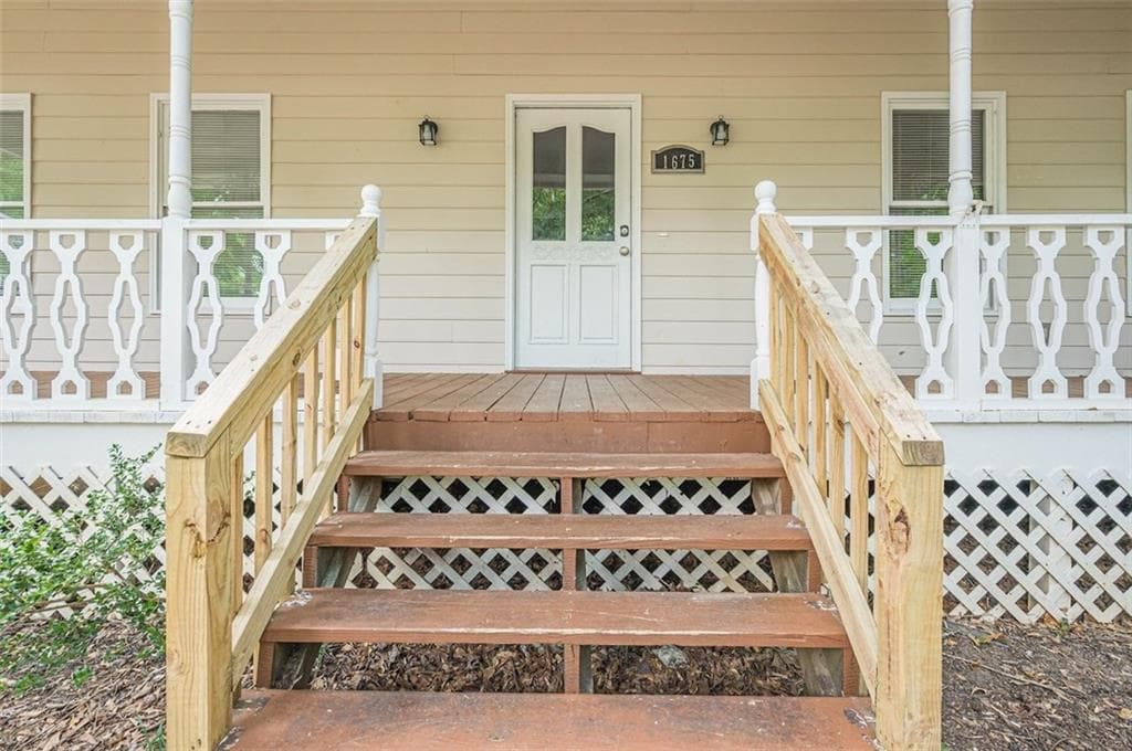 4 bedroom, 4 bathroom, 2,346 sq ft single family residence under contract at 1675 Longwood Drive, Marietta, GA 30008 — photo 2