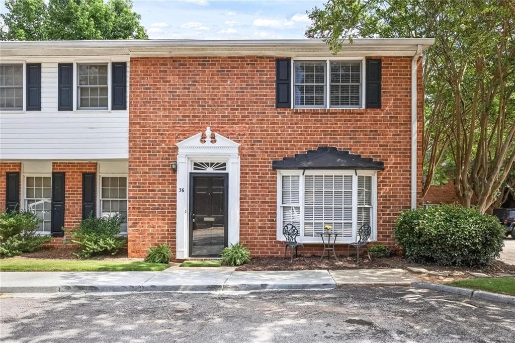 6520 Roswell Road 36