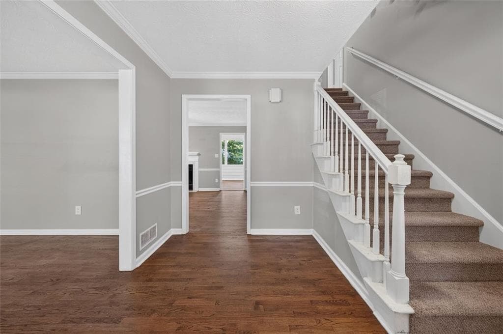4 bedroom, 4 bathroom, 2,346 sq ft single family residence under contract at 1675 Longwood Drive, Marietta, GA 30008 — photo 7