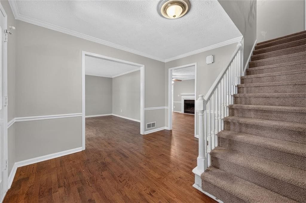 4 bedroom, 4 bathroom, 2,346 sq ft single family residence under contract at 1675 Longwood Drive, Marietta, GA 30008 — photo 10