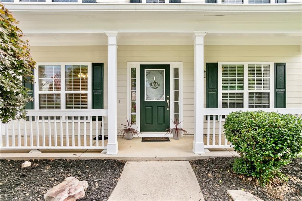 4 bedroom, 3 bathroom, 2,136 sq ft single family residence under contract at 4026 Mcdowell Drive, Acworth, GA 30101 — photo 3