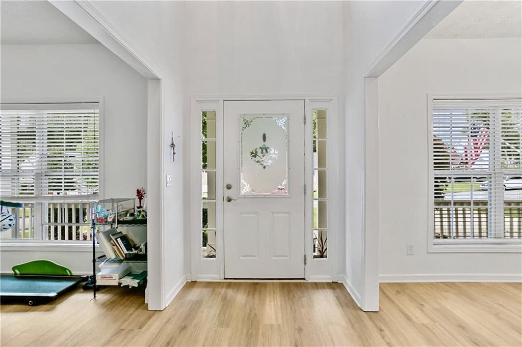4 bedroom, 3 bathroom, 2,136 sq ft single family residence under contract at 4026 Mcdowell Drive, Acworth, GA 30101 — photo 5
