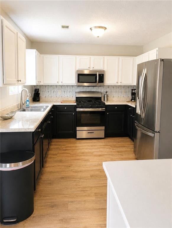 6 bedroom, 3 bathroom, 2,836 sq ft single family residence for sale at 6009 Riveroak Terrace, College Park, GA 30349 — photo 2