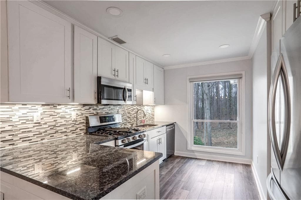 2 bedroom, 2 bathroom, 1,332 sq ft condominium for rent at 1506 Cumberland Court, Smyrna, GA 30080 for $1,900 a month — photo 4