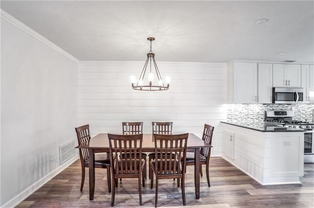 2 bedroom, 2 bathroom, 1,332 sq ft condominium for rent at 1506 Cumberland Court, Smyrna, GA 30080 for $1,900 a month — photo 6