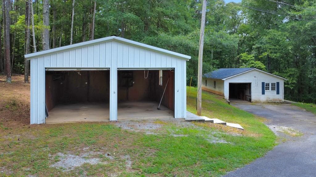 4 bedroom, 2 bathroom single family residence for sale at 4941 N Helton Road, Winston, GA 30187 — photo 4
