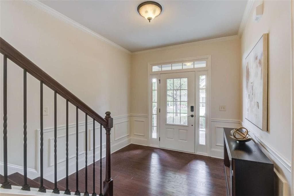 3 bedroom, 3 bathroom, 2,146 sq ft single family residence for sale at 6907 Trailing Ivy Way, Flowery Branch, GA 30542 — photo 5