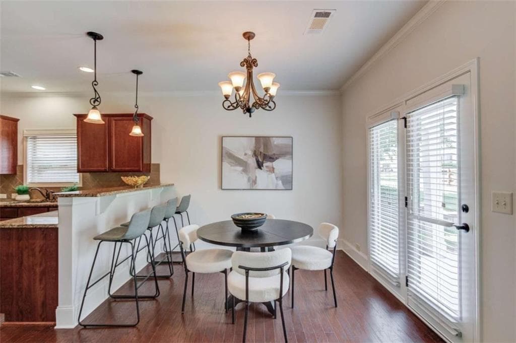 3 bedroom, 3 bathroom, 2,146 sq ft single family residence for sale at 6907 Trailing Ivy Way, Flowery Branch, GA 30542 — photo 9