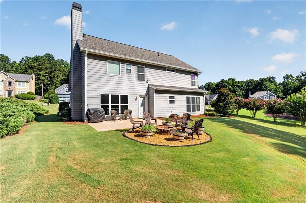 4 bedroom, 3 bathroom, 2,612 sq ft single family residence under contract at 5417 Woodstream Court, Gainesville, GA 30507 — photo 2