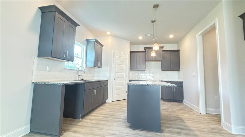 4 bedroom, 3 bathroom, 2,307 sq ft single family residence under contract at 629 Bald Ridge Circle, Demorest, GA 30535 — photo 9