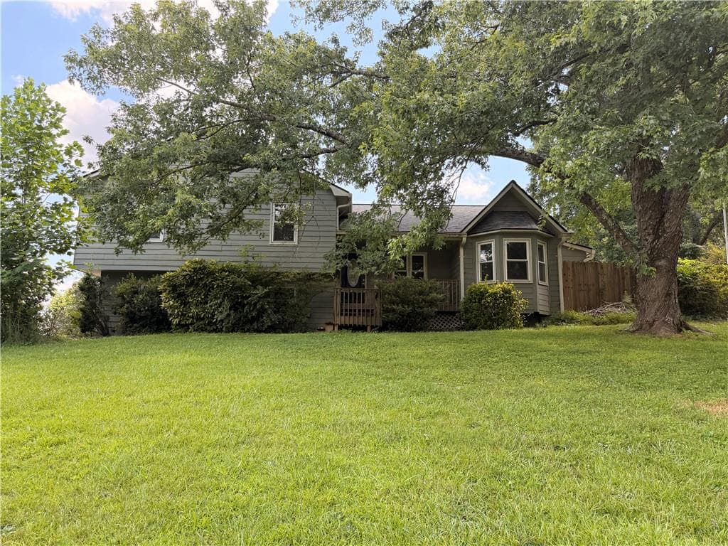4 bedroom, 3 bathroom, 2,546 sq ft single family residence sold at 701 Victoria Court, Woodstock, GA 30189