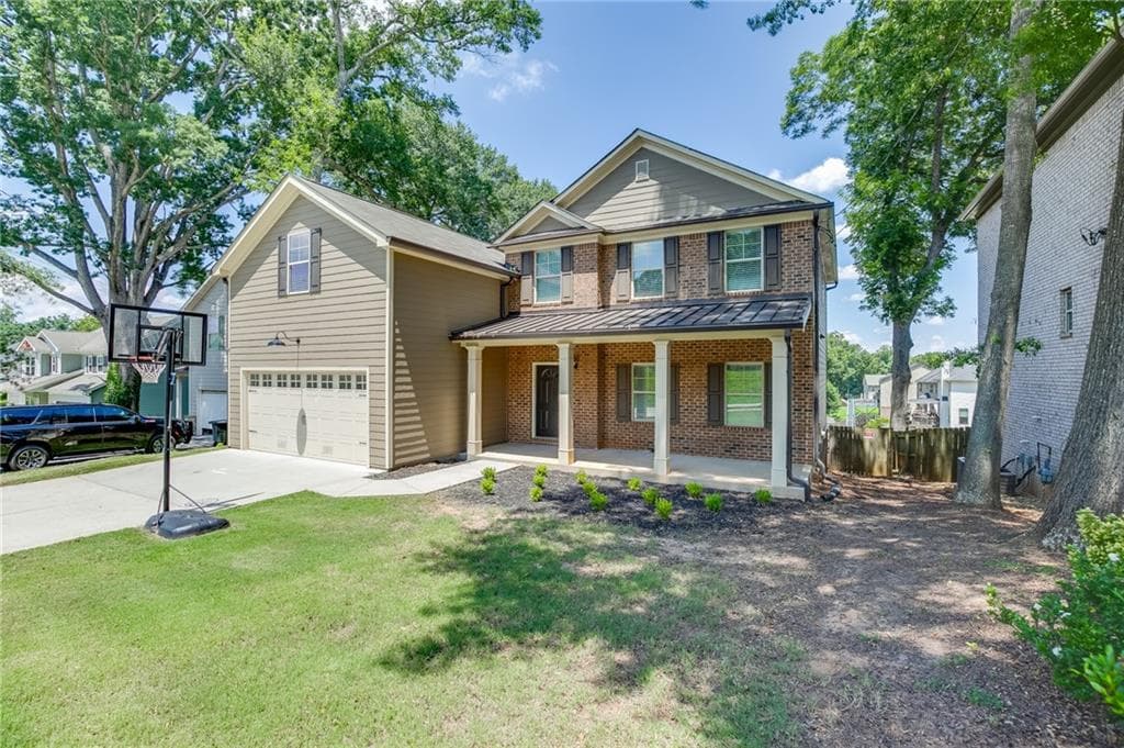 4 bedroom, 4 bathroom, 2,800 sq ft single family residence for sale at 440 S Alexander Street, Buford, GA 30518 — photo 2