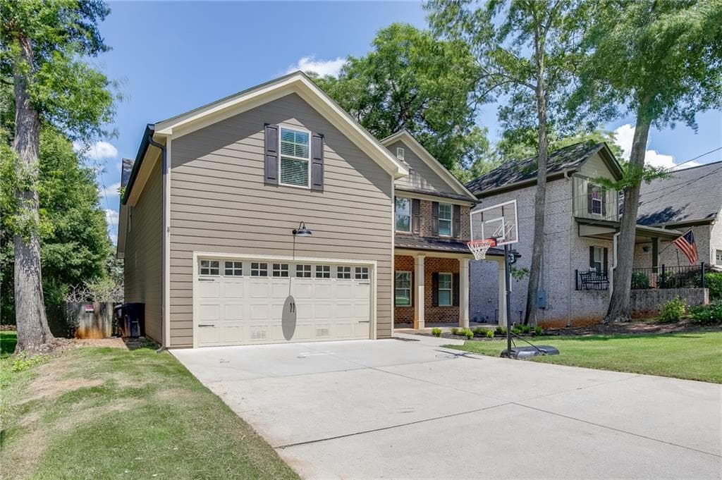 4 bedroom, 4 bathroom, 2,800 sq ft single family residence for sale at 440 S Alexander Street, Buford, GA 30518 — photo 3