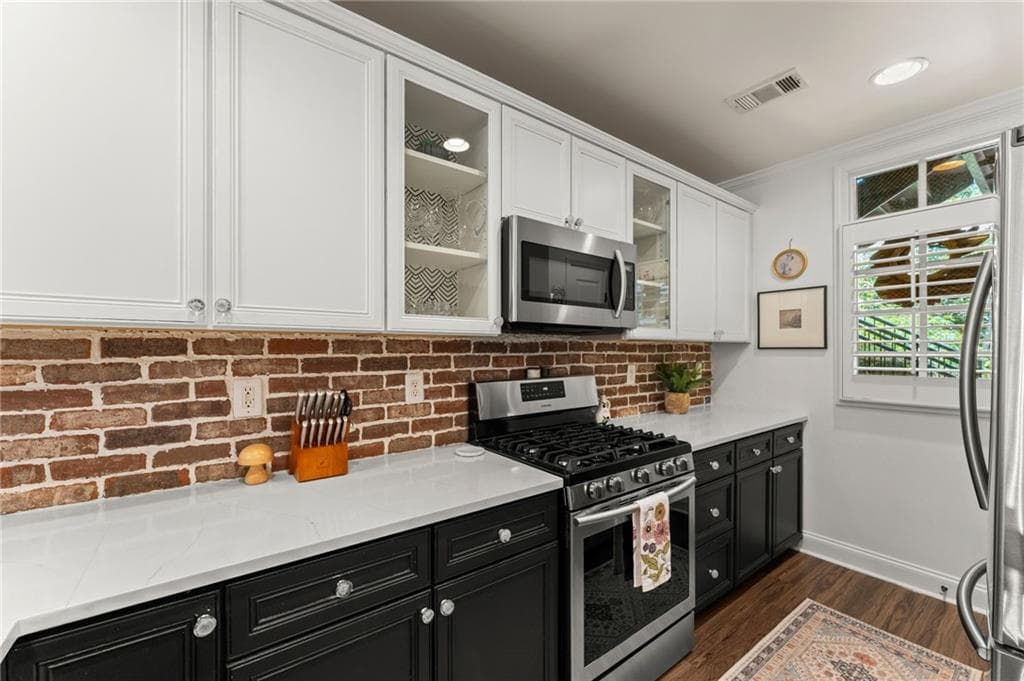 2 bedroom, 2 bathroom, 1,293 sq ft condominium for sale at 812 Creek View Lane, Roswell, GA 30075 — photo 3