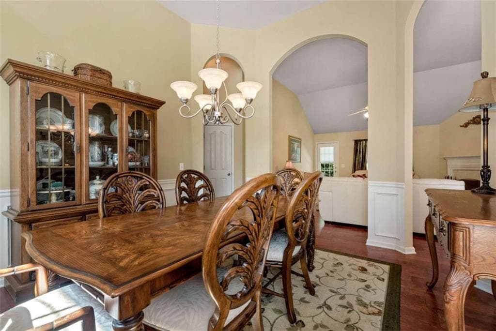 3 bedroom, 2 bathroom, 2,372 sq ft single family residence under contract at 222 Jefferson Walk Circle, Jefferson, GA 30549 — photo 9