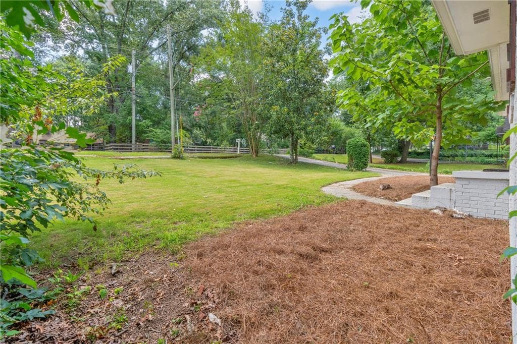 3 bedroom, 2 bathroom, 1,527 sq ft single family residence for sale at 1145 Fayetteville Road, Atlanta, GA 30316 — photo 5