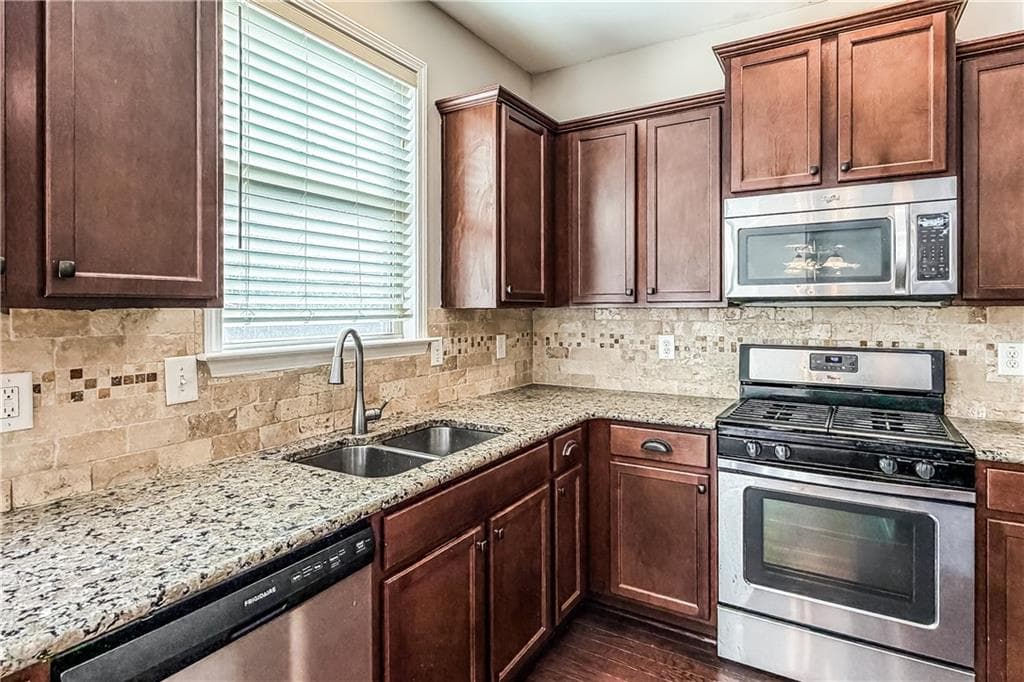 5 bedroom, 3 bathroom, 3,256 sq ft single family residence for sale at 449 Rockford Pass, Marietta, GA 30064 — photo 10