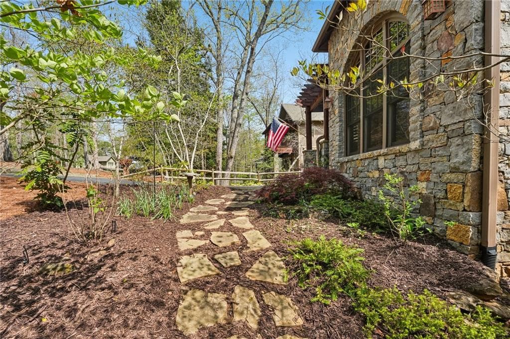 3 bedroom, 4 bathroom, 3,322 sq ft single family residence for sale at 63 Choctaw Ridge, Big Canoe, GA 30143 — photo 10
