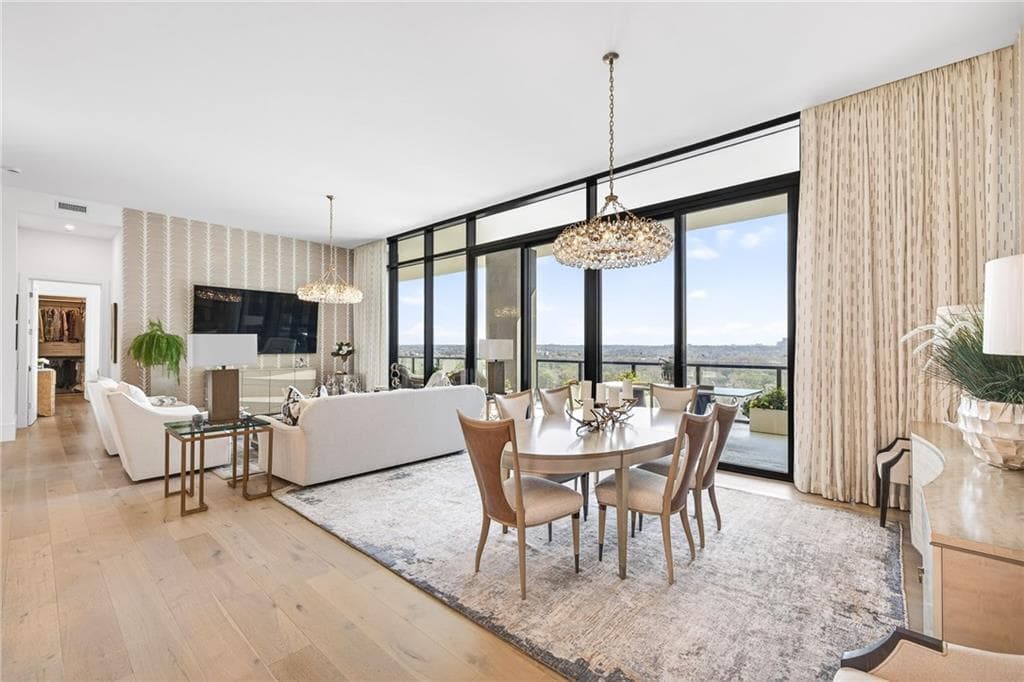 2 bedroom, 3 bathroom, 2,639 sq ft condominium for sale at 2425 Peachtree Road 1704, Atlanta, GA 30305 — photo 3