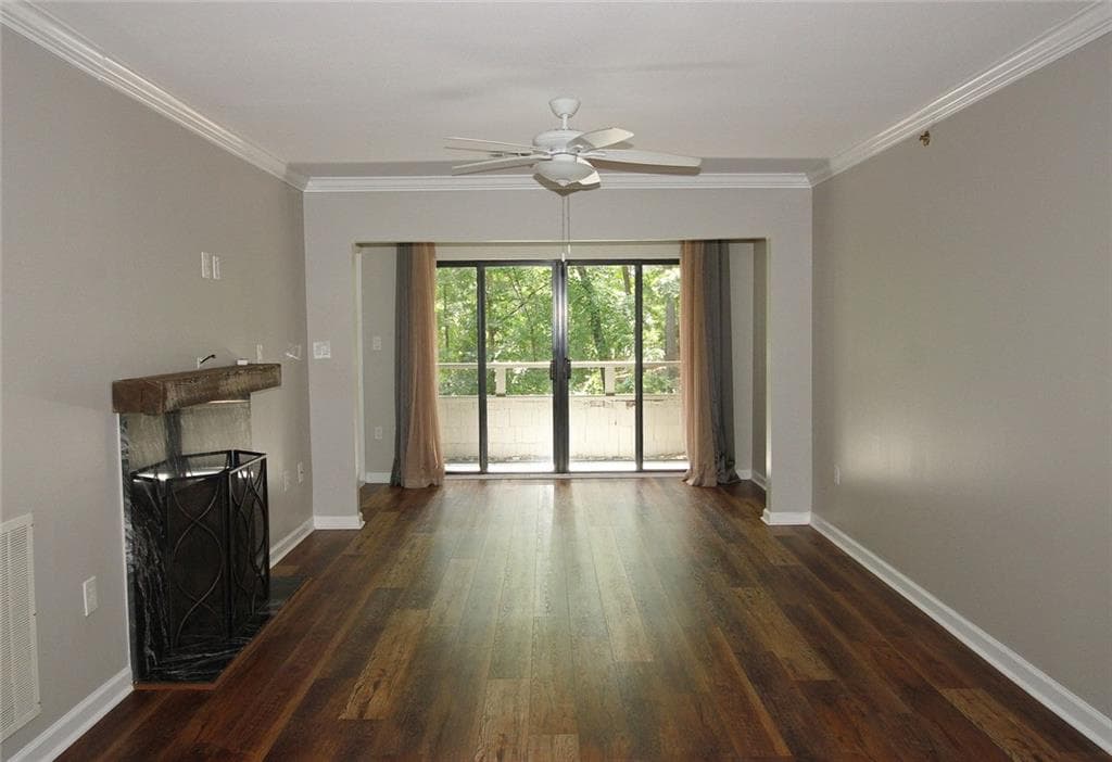 1 bedroom, 1 bathroom, 816 sq ft condominium for sale at 1106 Highland Bluff Drive 106, Atlanta, GA 30339 — photo 8