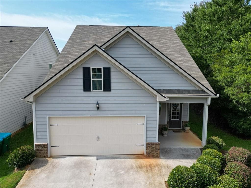 3 bedroom, 3 bathroom, 1,985 sq ft single family residence for sale at 10 Castlemoor Loop, Adairsville, GA 30103 — photo 2