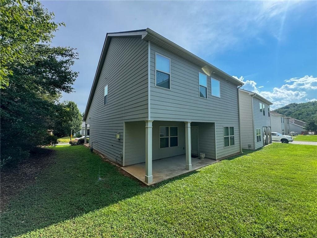 3 bedroom, 3 bathroom, 1,985 sq ft single family residence for sale at 10 Castlemoor Loop, Adairsville, GA 30103 — photo 5