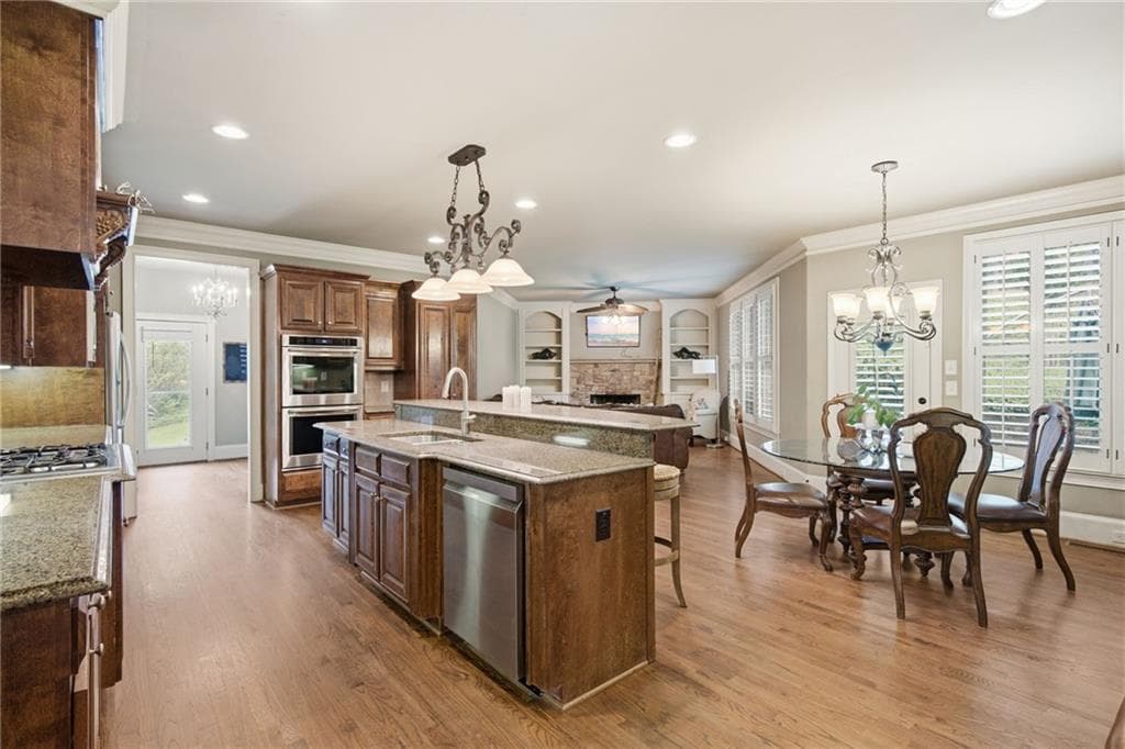 5 bedroom, 4 bathroom, 4,744 sq ft single family residence under contract at 5850 Cool Springs Drive, Cumming, GA 30040 — photo 2
