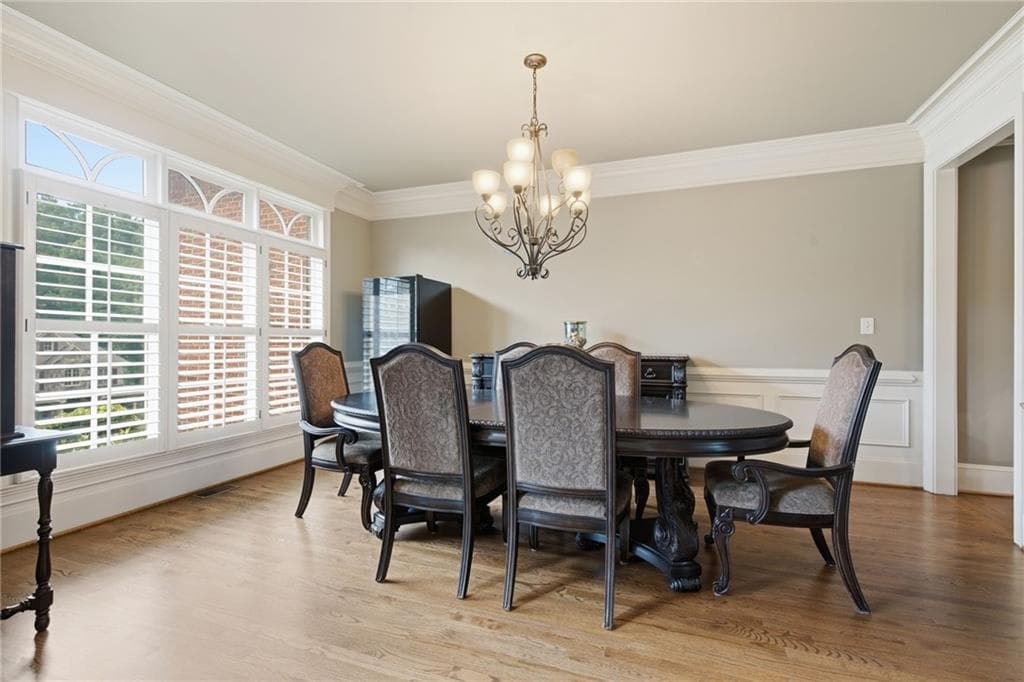 5 bedroom, 4 bathroom, 4,744 sq ft single family residence under contract at 5850 Cool Springs Drive, Cumming, GA 30040 — photo 8