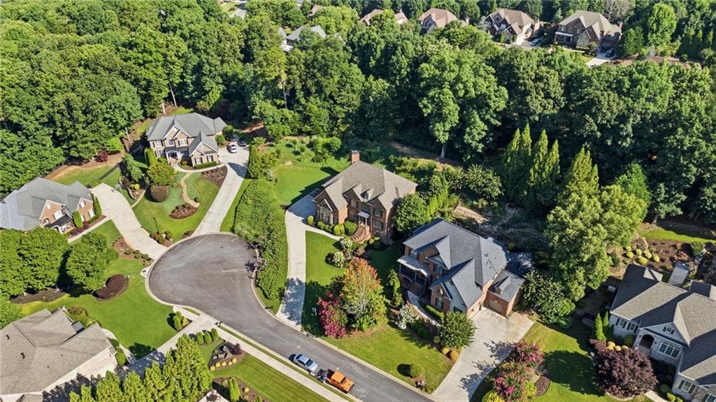 5 bedroom, 4 bathroom, 4,744 sq ft single family residence under contract at 5850 Cool Springs Drive, Cumming, GA 30040 — photo 5
