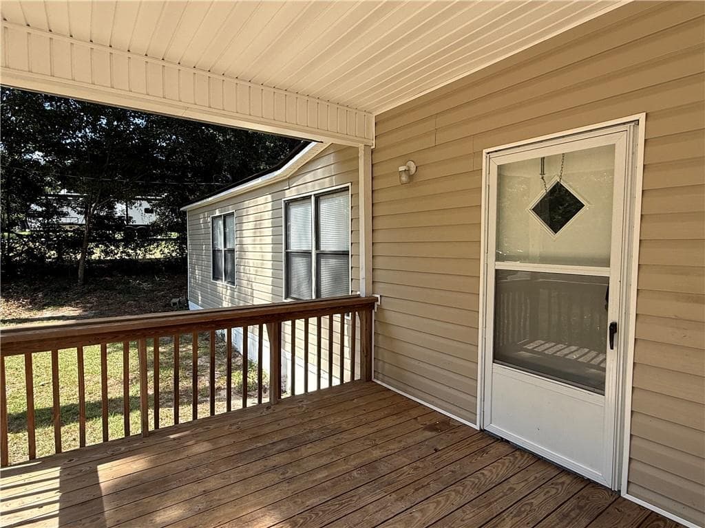3 bedroom, 2 bathroom, 1,782 sq ft single family residence under contract at 143 Whitley Drive, Warner Robins, GA 31093 — photo 2