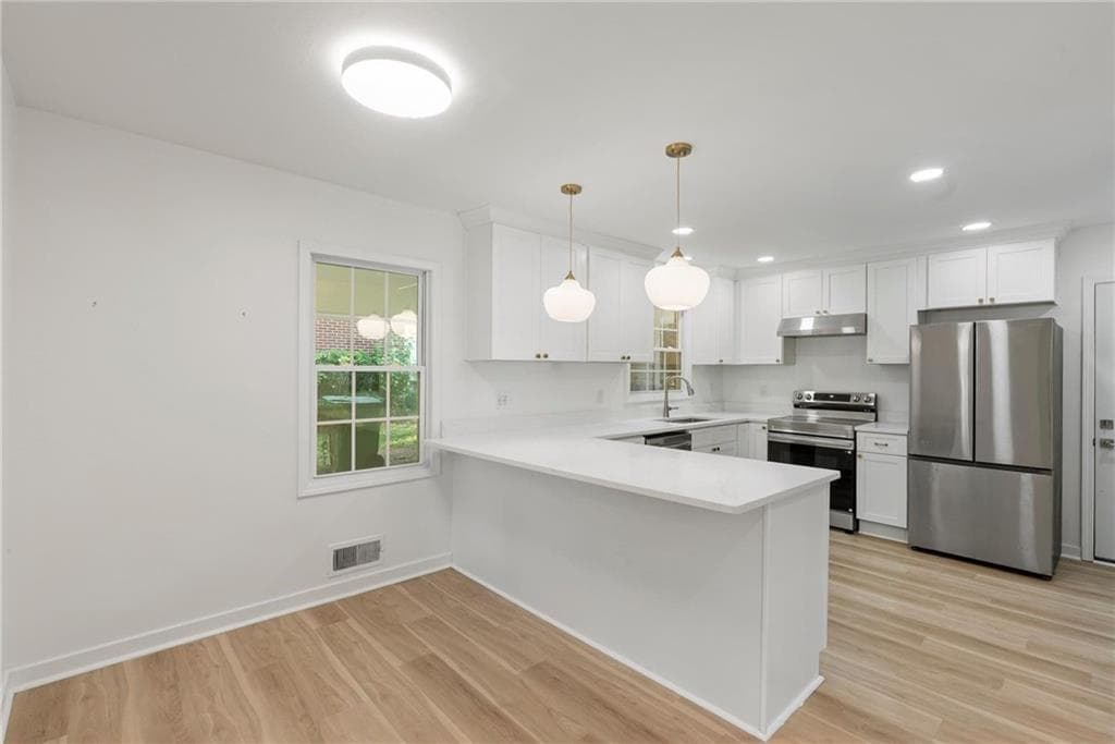 3 bedroom, 2 bathroom, 1,080 sq ft single family residence under contract at 1979 Creekside Court, Decatur, GA 30032 — photo 8
