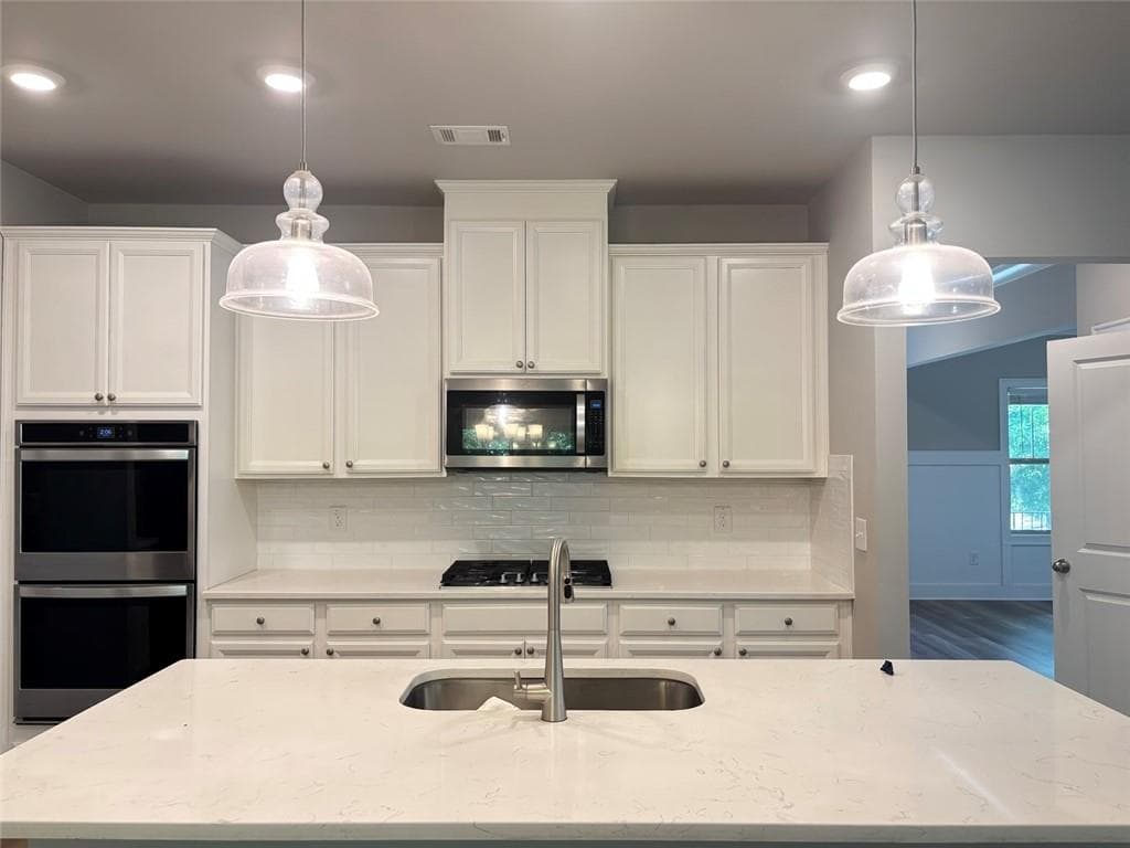 4 bedroom, 3 bathroom, 2,513 sq ft single family residence for rent at 5800 Arbor Green Circle, Buford, GA 30518 for $2,600 a month — photo 6