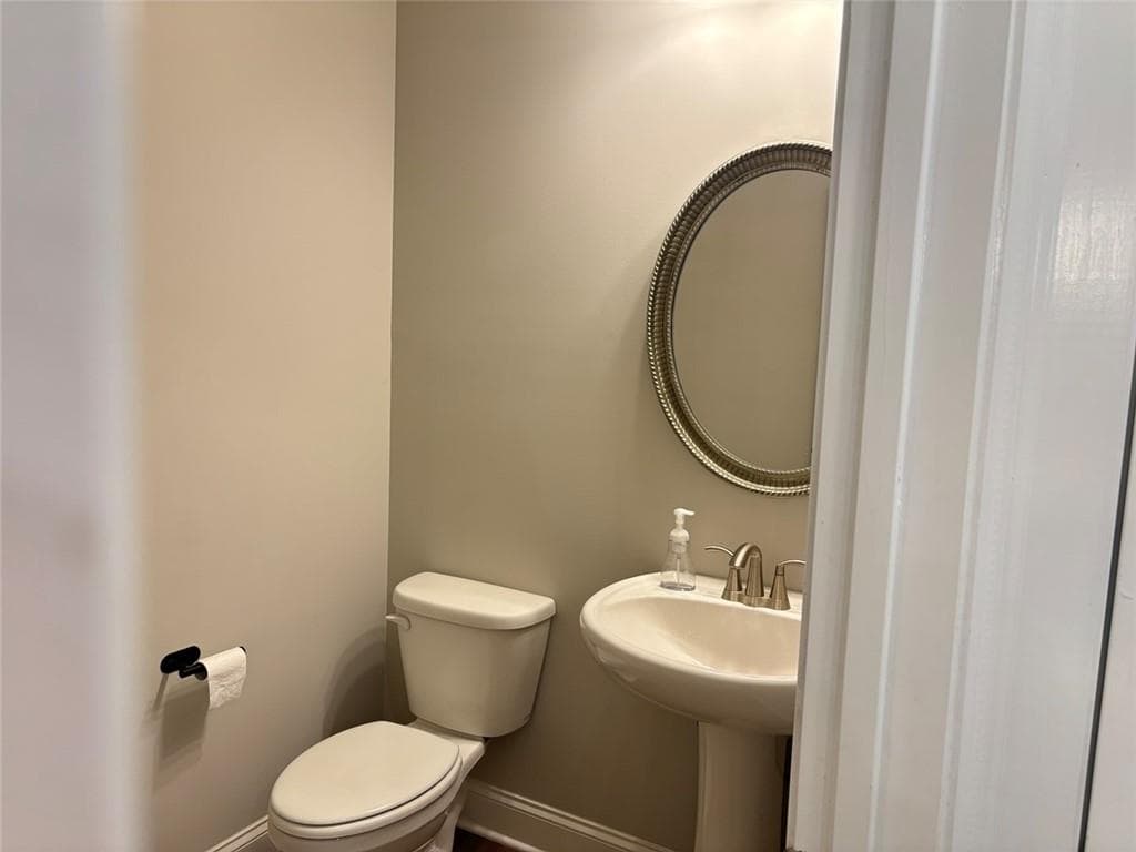 4 bedroom, 3 bathroom, 2,513 sq ft single family residence for rent at 5800 Arbor Green Circle, Buford, GA 30518 for $2,600 a month — photo 7