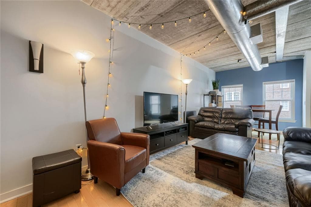 2 bedroom, 2 bathroom, 1,181 sq ft condominium for rent at 800 Peachtree Street 1419, Atlanta, GA 30308 for $2,700 a month — photo 1 of 18