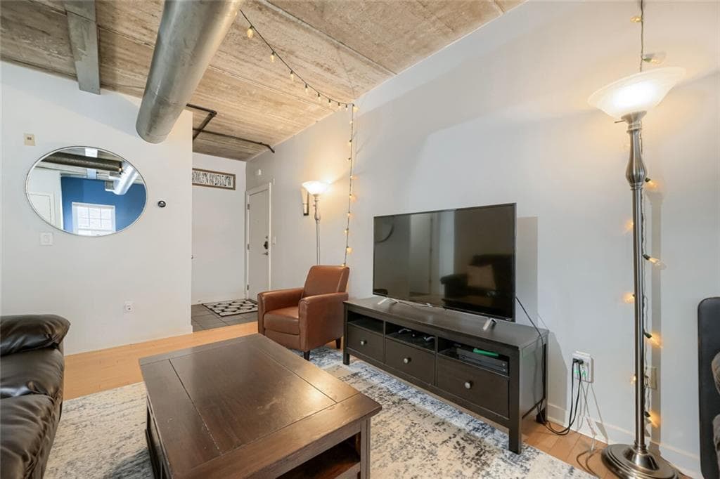2 bedroom, 2 bathroom, 1,181 sq ft condominium for rent at 800 Peachtree Street 1419, Atlanta, GA 30308 for $2,700 a month — photo 2