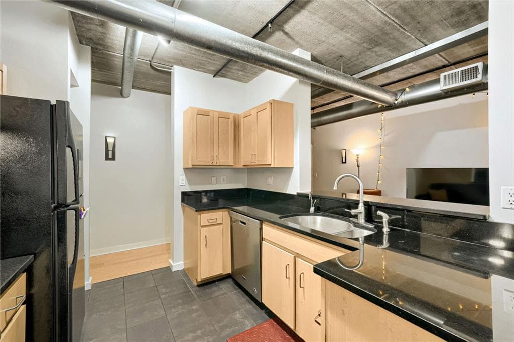 2 bedroom, 2 bathroom, 1,181 sq ft condominium for rent at 800 Peachtree Street 1419, Atlanta, GA 30308 for $2,700 a month — photo 6