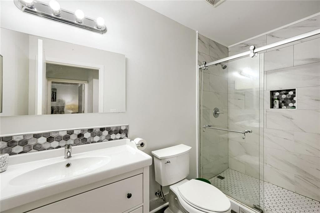 2 bedroom, 2 bathroom, 1,181 sq ft condominium for rent at 800 Peachtree Street 1419, Atlanta, GA 30308 for $2,700 a month — photo 10