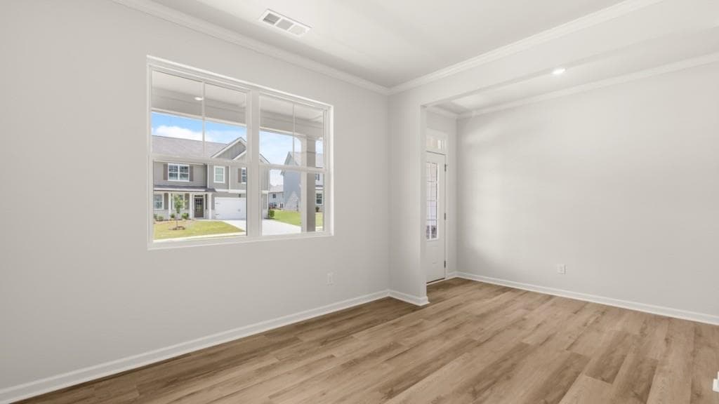 5 bedroom, 3 bathroom, 2,511 sq ft single family residence under contract at 813 Lost Creek Parkway, Dallas, GA 30132 — photo 4