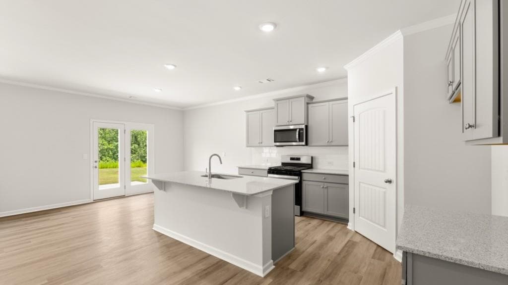 5 bedroom, 3 bathroom, 2,511 sq ft single family residence under contract at 813 Lost Creek Parkway, Dallas, GA 30132 — photo 5