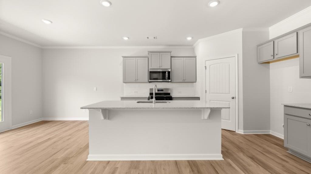 5 bedroom, 3 bathroom, 2,511 sq ft single family residence under contract at 813 Lost Creek Parkway, Dallas, GA 30132 — photo 6