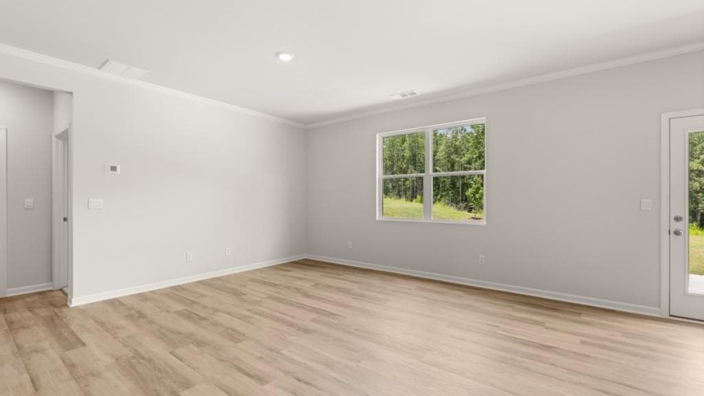 5 bedroom, 3 bathroom, 2,511 sq ft single family residence under contract at 813 Lost Creek Parkway, Dallas, GA 30132 — photo 10