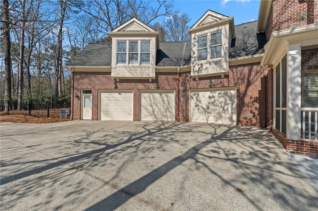 5 bedroom, 7 bathroom, 8,377 sq ft single family residence under contract at 517 Gramercy Drive, Marietta, GA 30068 — photo 8